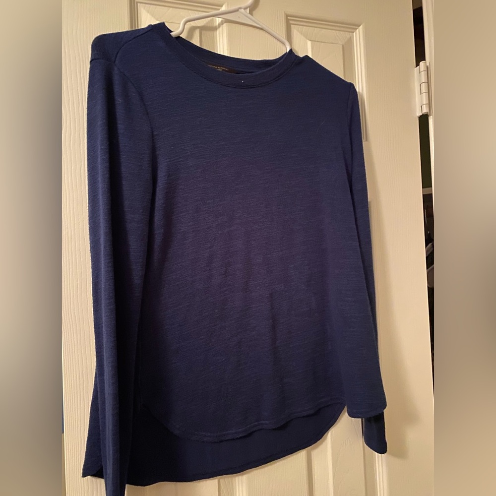 Women’s Dark Blue Banana Republic Luxespun long sleeve shirt | Size S